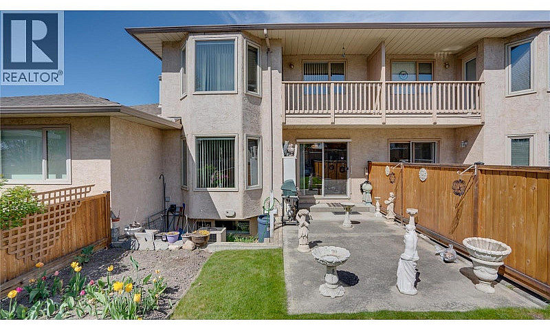 3906 Pleasant Valley...