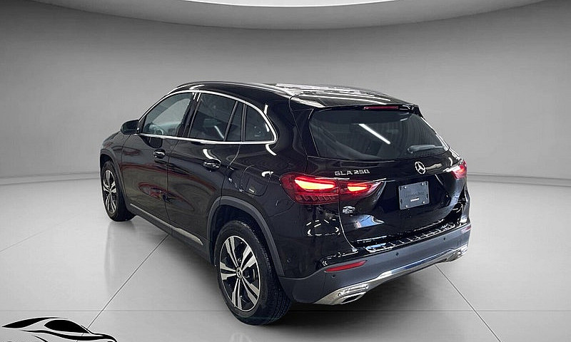 Mercedes-Benz Gla 25...