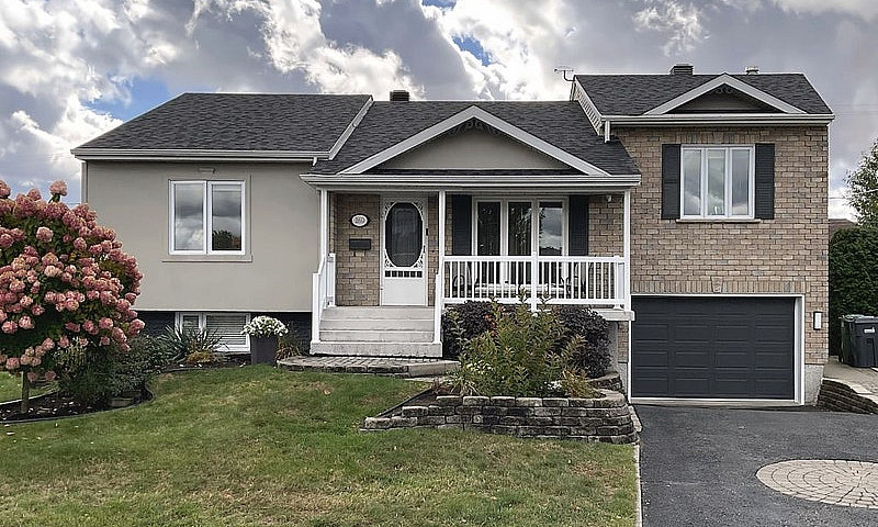 $615,000 - Bungalow ...