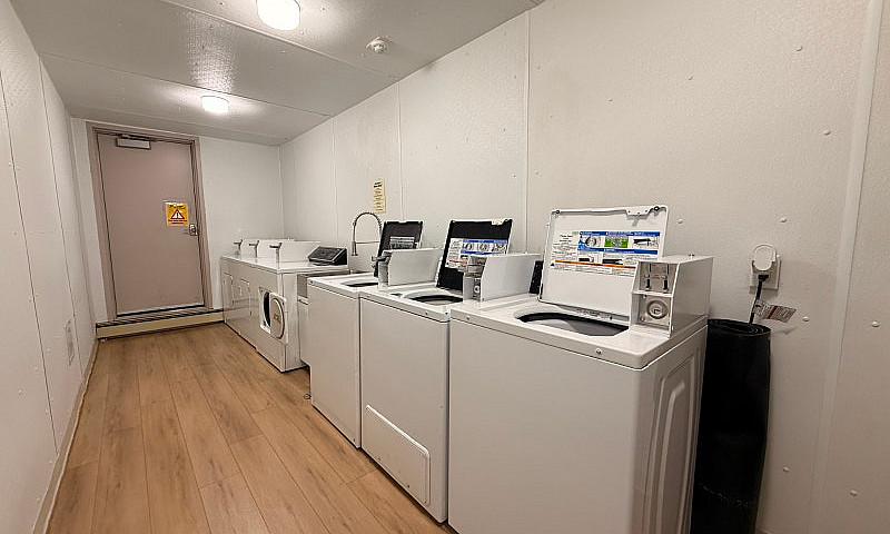 Renovated 2 Bedroom ...