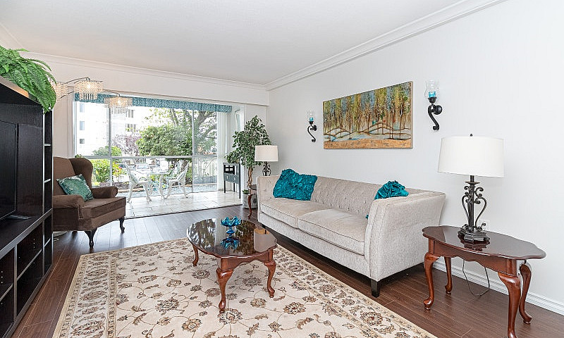 Beautiful 1 Bed 1 Ba...
