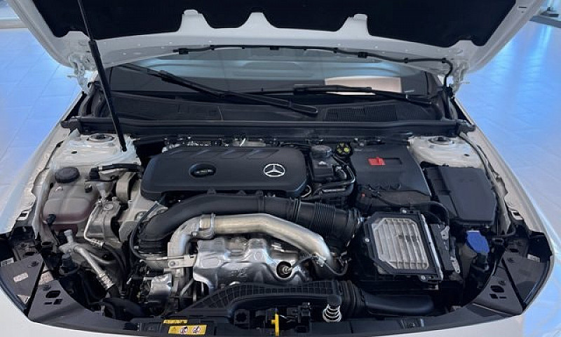 2025 Mercedes-Benz C...