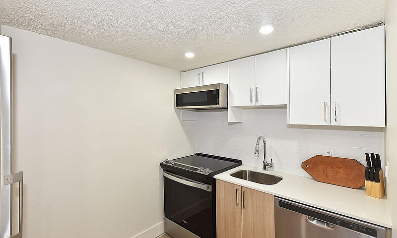 101- 160 Dowling Ave...