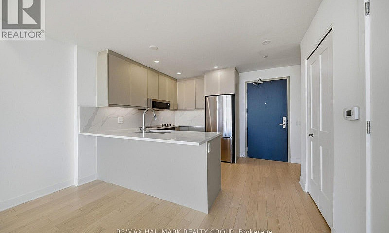 2604 - 180 George St...