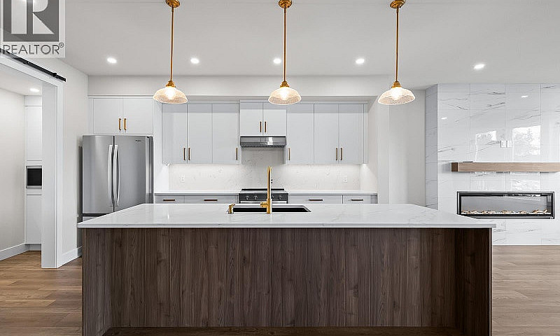 1025 Kitson Court We...