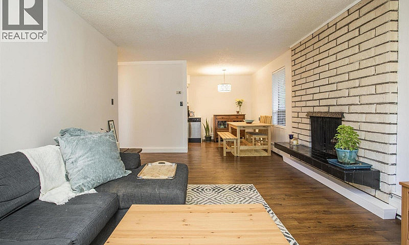 102 1515 E 5Th Avenu...