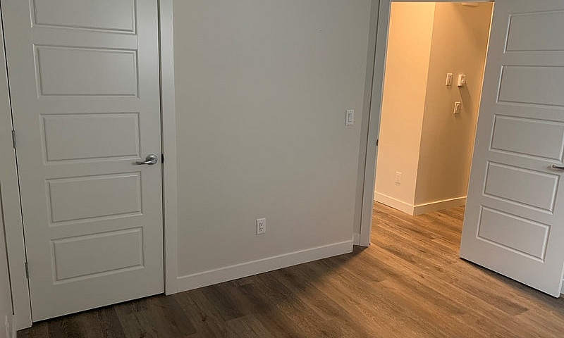 Spacious 2 Bedroom B...