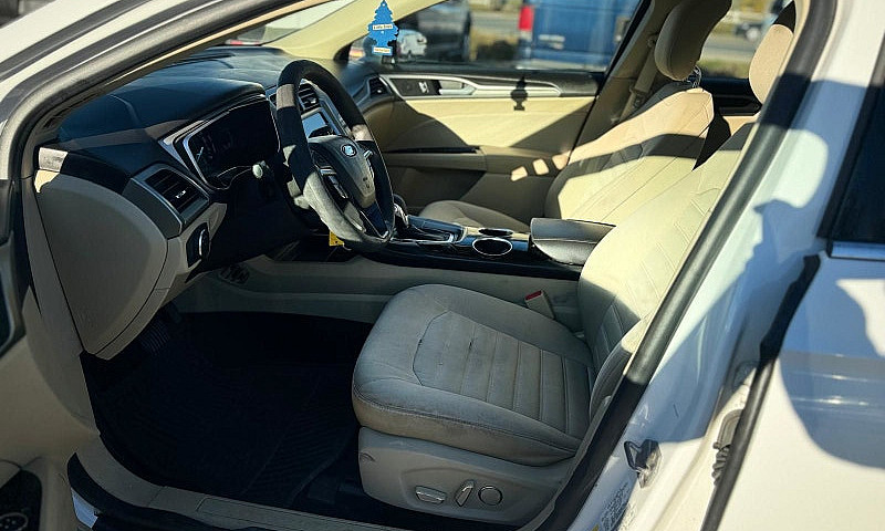 2014 Ford Fusion Se ...