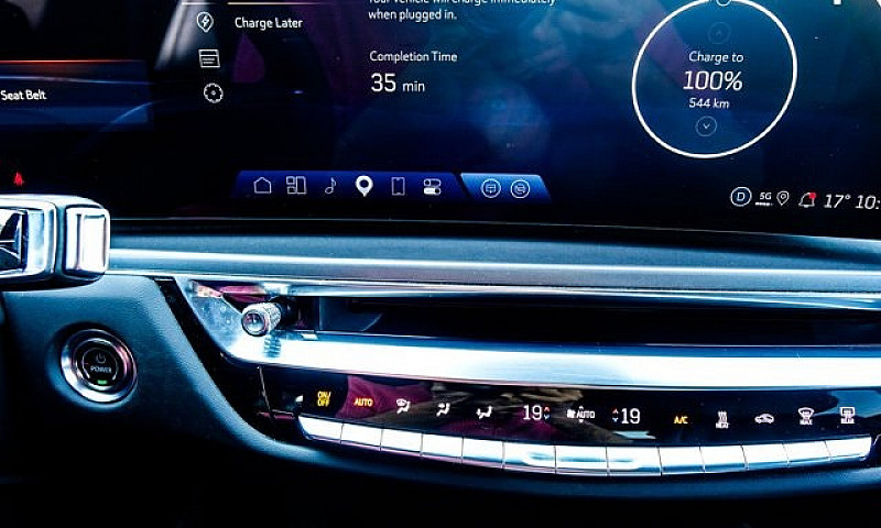 2024 Cadillac Lyriq ...