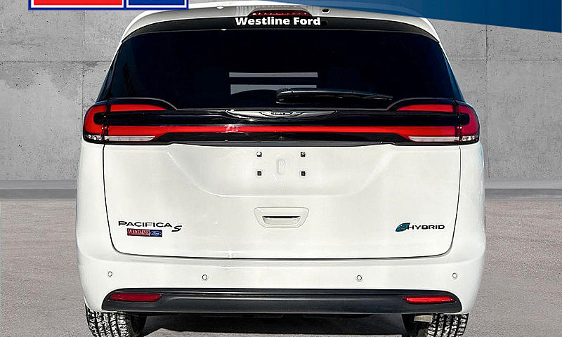 2024 Chrysler Pacifi...