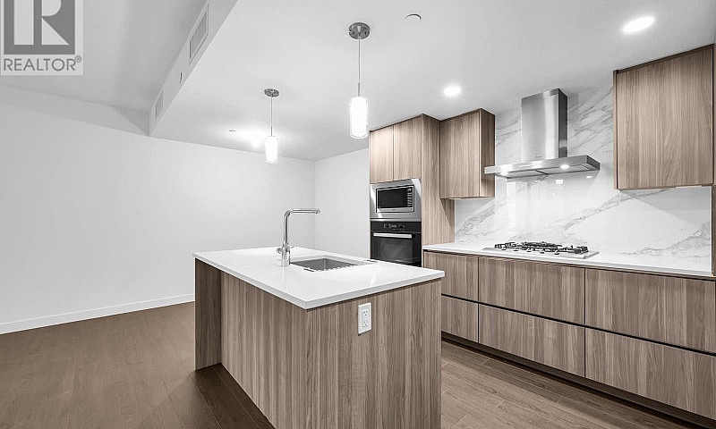 416 8611 Hazelbridge...