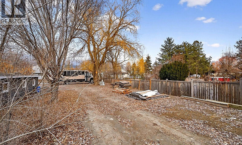 2135 Merritt Avenue ...
