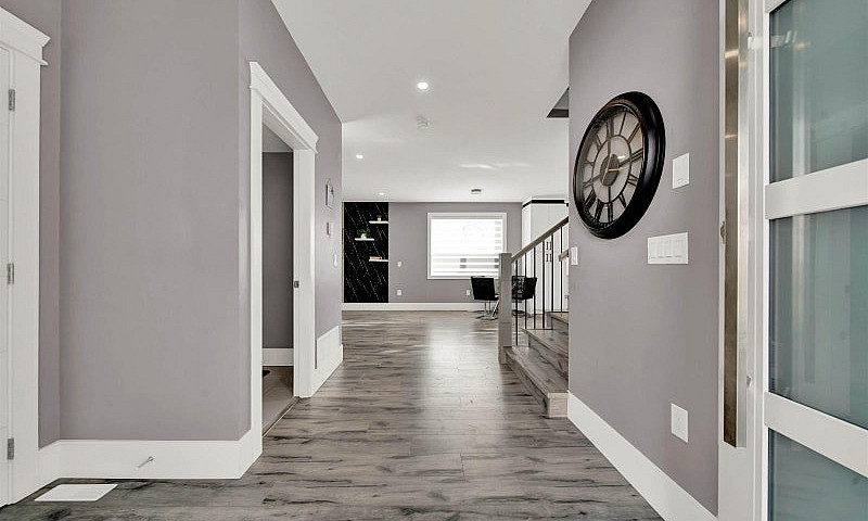 38 4217 Old Clayburn...