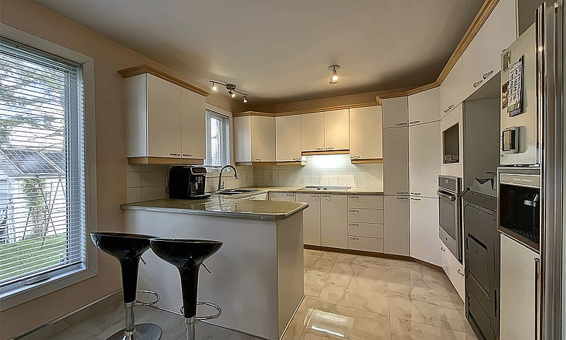$618,000 - Bungalow ...