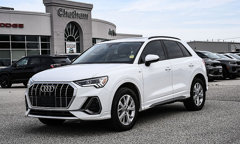2024 Audi Q3 Komfort...