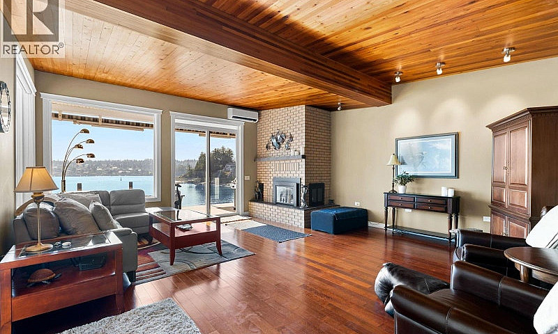 4695 Belcarra Bay Ro...