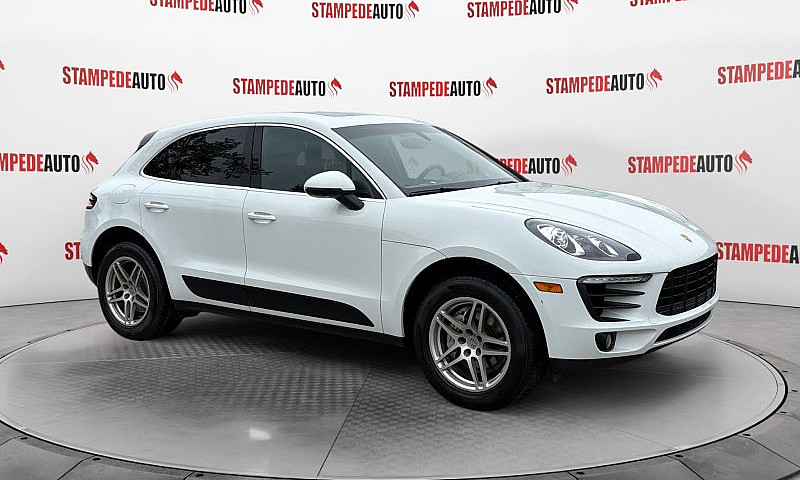 2015 Porsche Macan S...