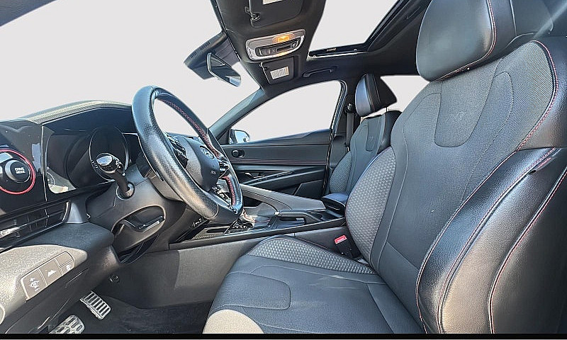 2022 Hyundai Elantra...