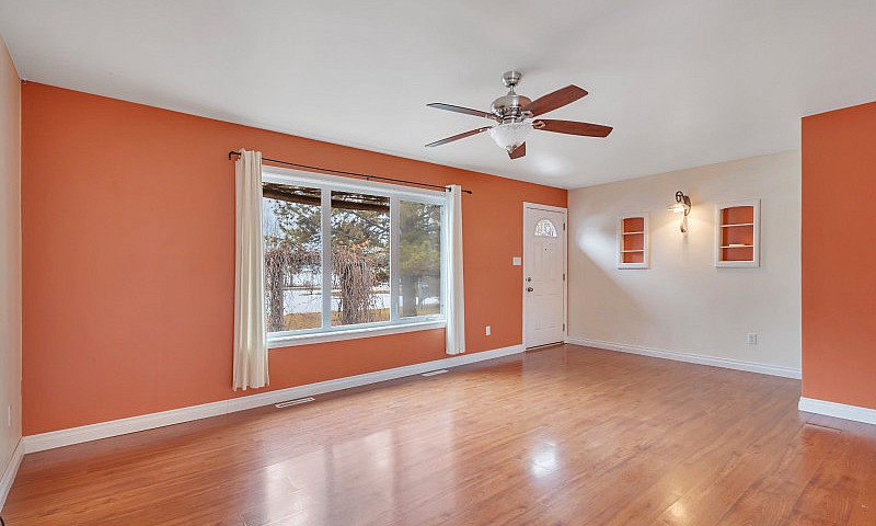 5.58 Acres ~ Bungalo...