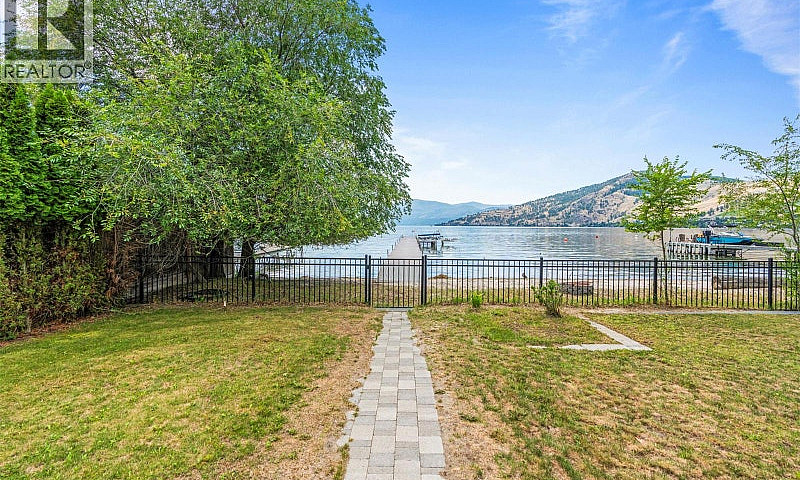 2640 Lakeshore Road ...