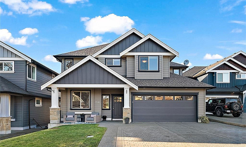 Stunning, 4 Bedroom,...