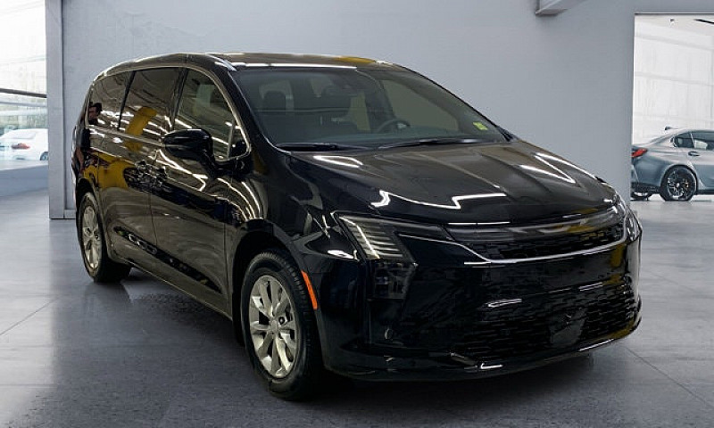 2027 Chrysler Pacifi...