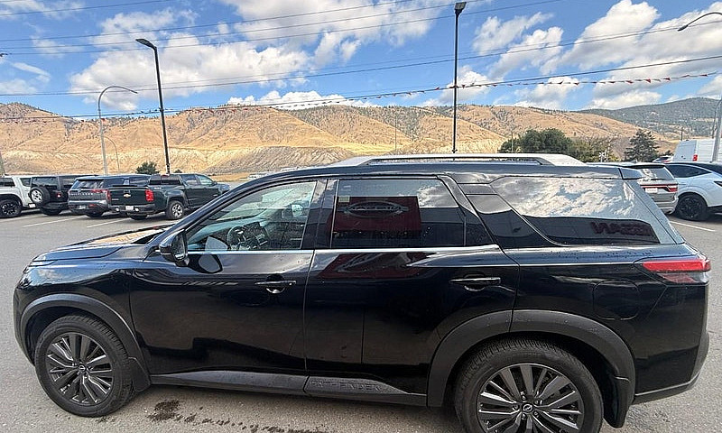 2023 Nissan Pathfind...