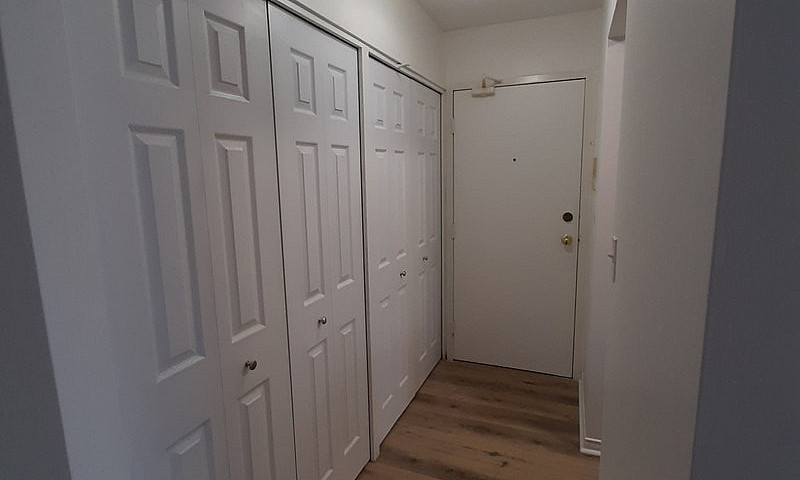 Large 2 Bedroom Apt....