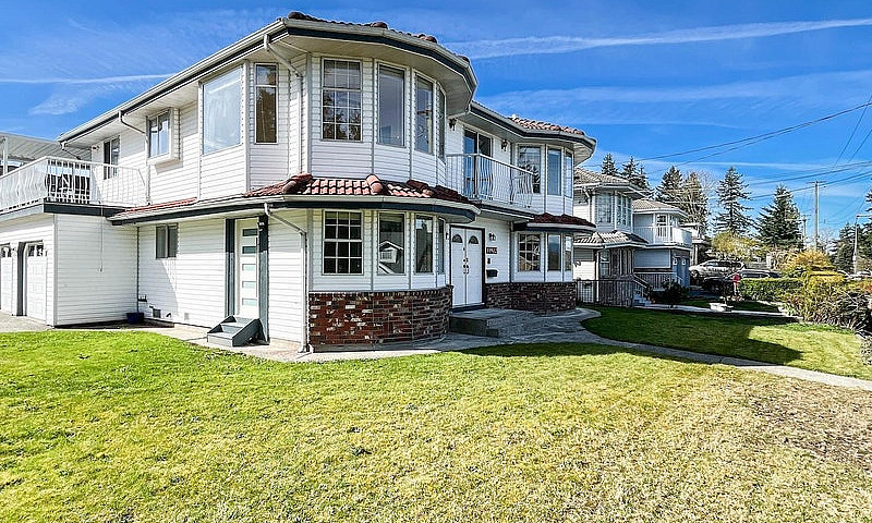 11942 99 Avenue Surr...