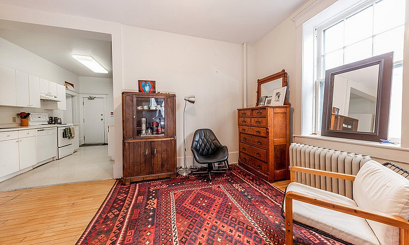 705 Westminster Ave-...