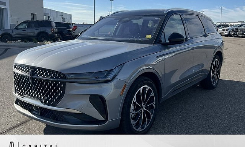 2025 Lincoln Nautilu...