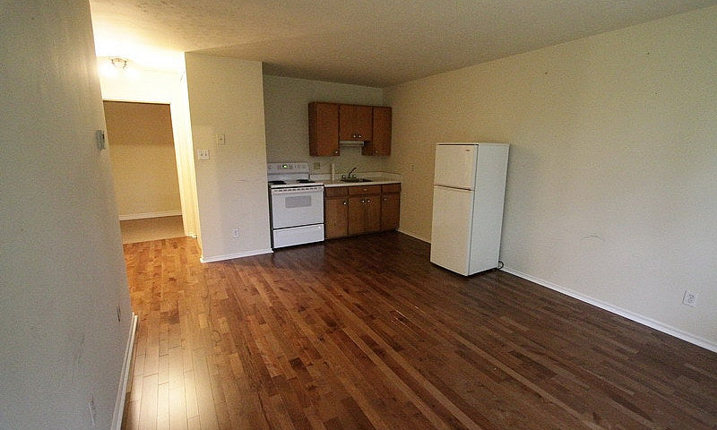 1 Bed Apt North Vict...