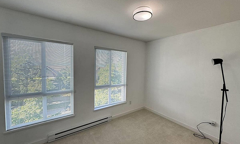 15828 27 Ave Surrey,...
