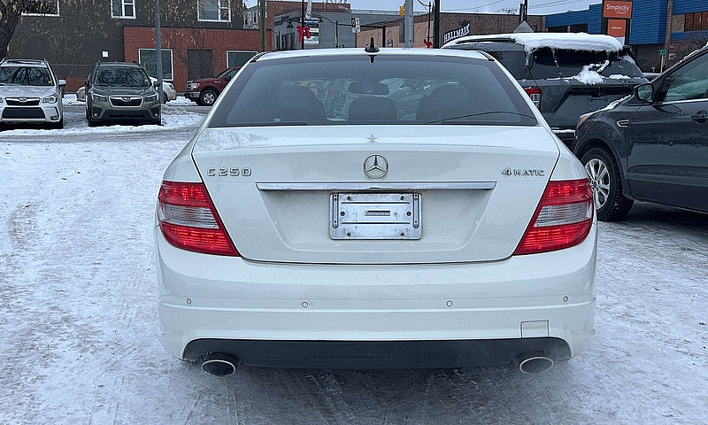 2011 Mercedes-Benz C...