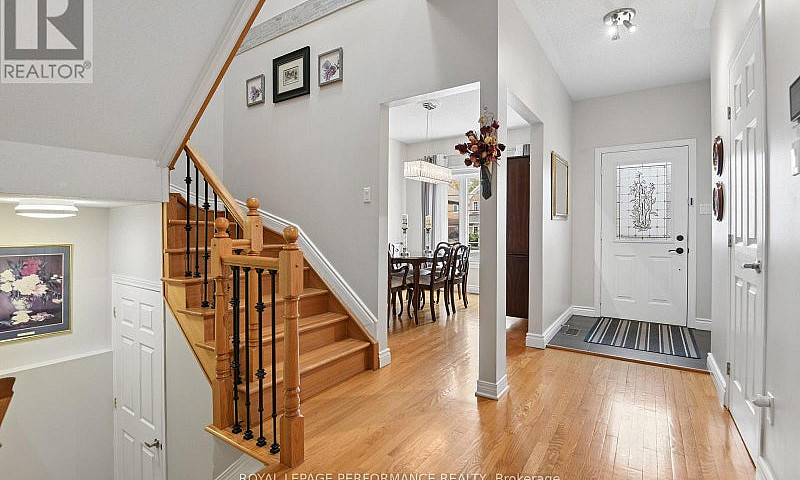 14 Windeyer Crescent...