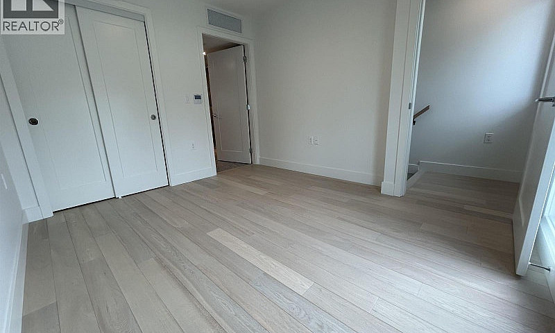6284 Oak Street Vanc...