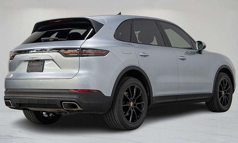 2021 Porsche Cayenne...
