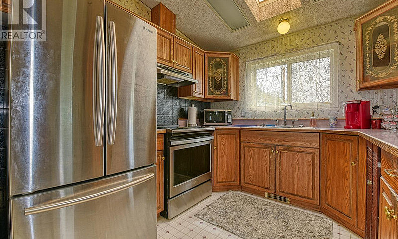 52 560 Soda Creek Ro...