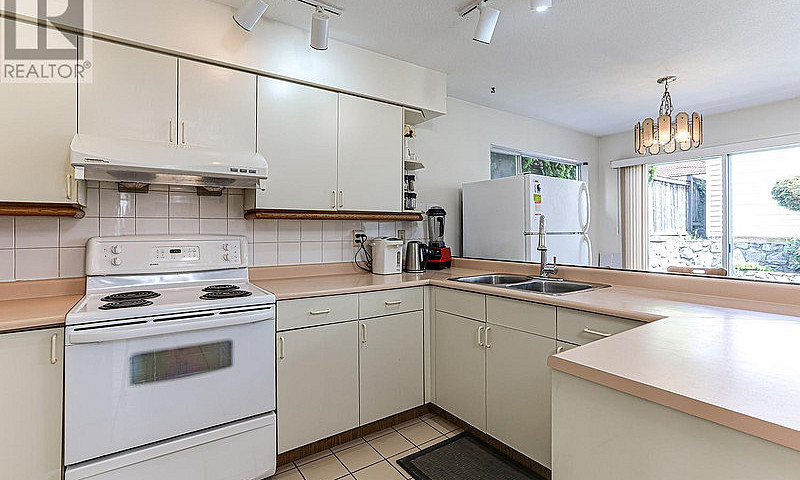 7880 French Street V...
