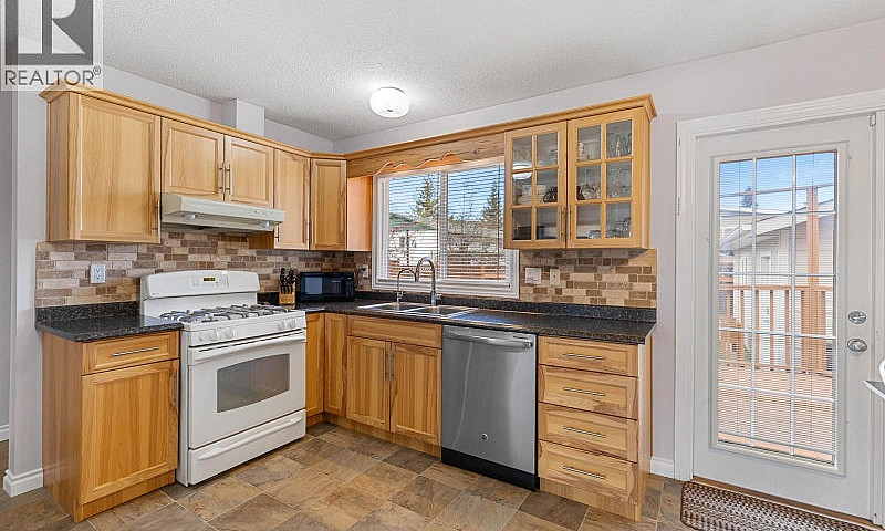 2819 Willingdon Stre...