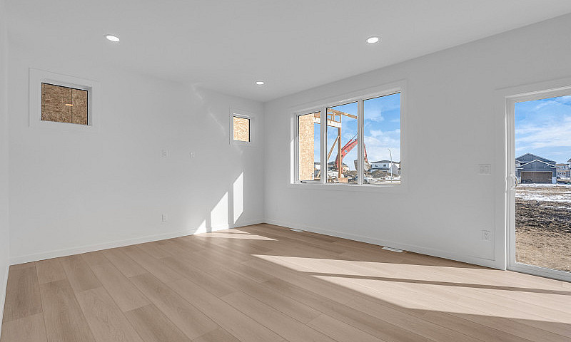 347 Sharma Crescent...