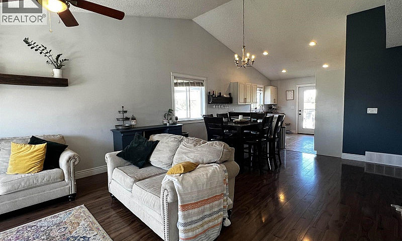 9712 118 Avenue Fort...