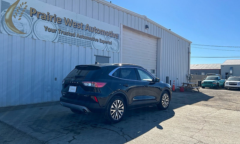 2020 Ford Escape Tit...