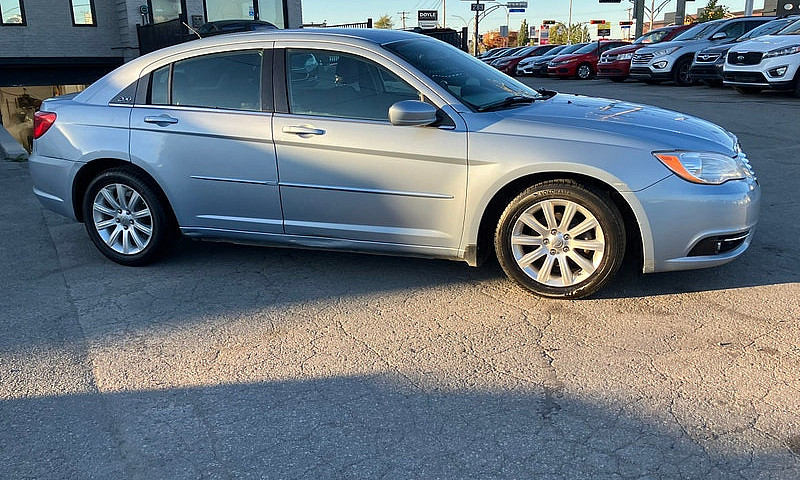 2012 Chrysler 200 To...
