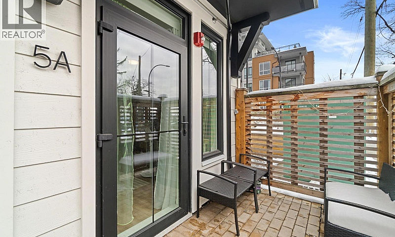 5 237 Ridgeway Avenu...