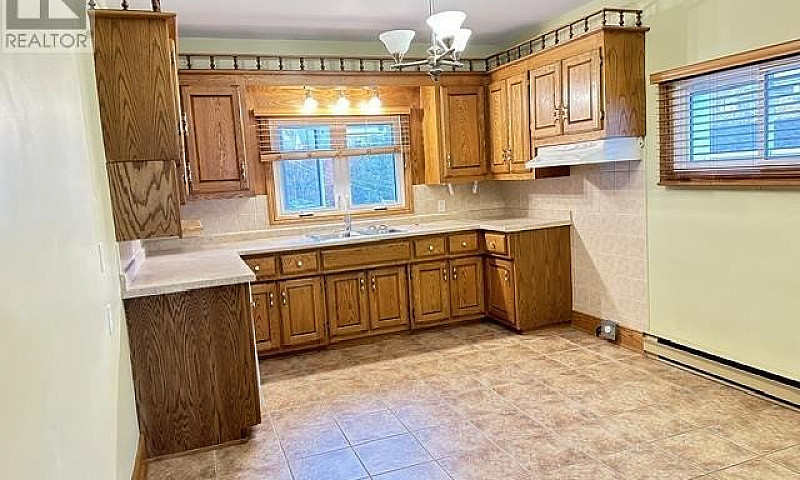 134 Henrietta Ave Sa...