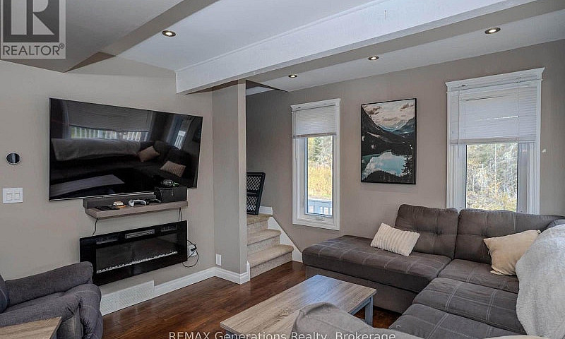 475 Hazelwood Drive ...