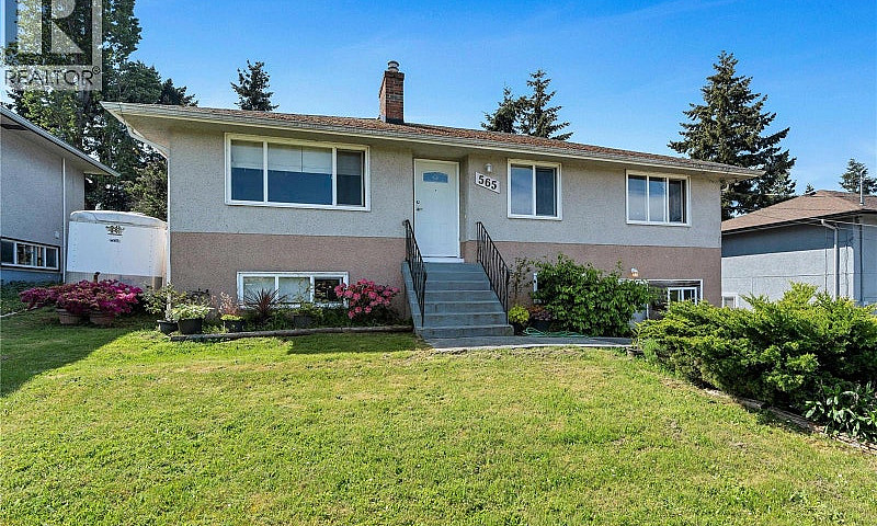 565 Baker St Saanich...