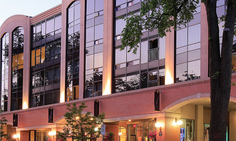 Wow - 2 Bedroom Near...