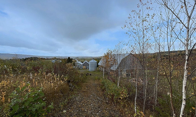 $850,000 - Acreage /...